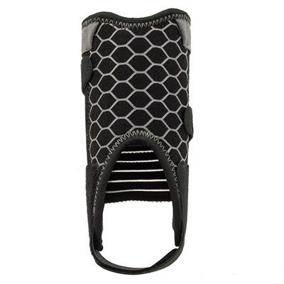 Ankelstøtte med stabilisator